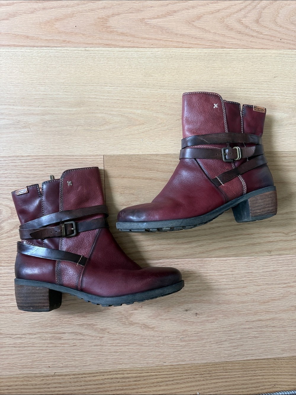 Pikolinos Ordino leather ankle boots burgundy